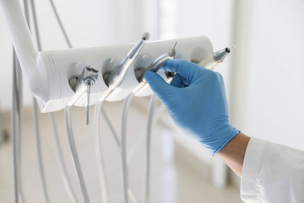 Professional Emergency Dentist technician working in Bristol, VA